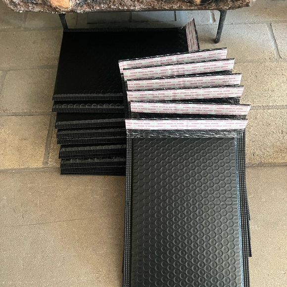 Black Bubble Mailers (25 Pack) 6x9 Padded Waterproof Envelope Shipping Supplies - Picture 6 of 7